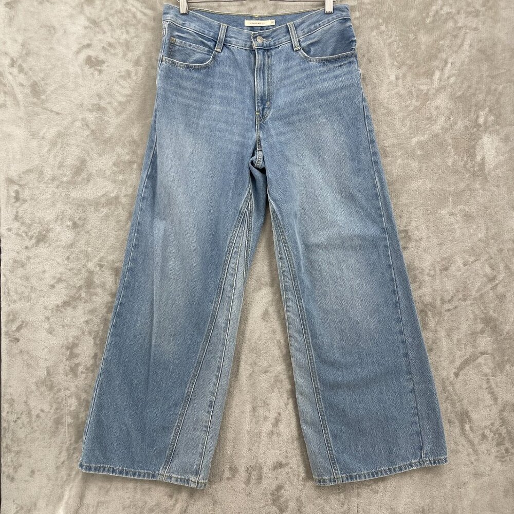 Levis Women's Light Blue Wide-Leg Jeans Size 30